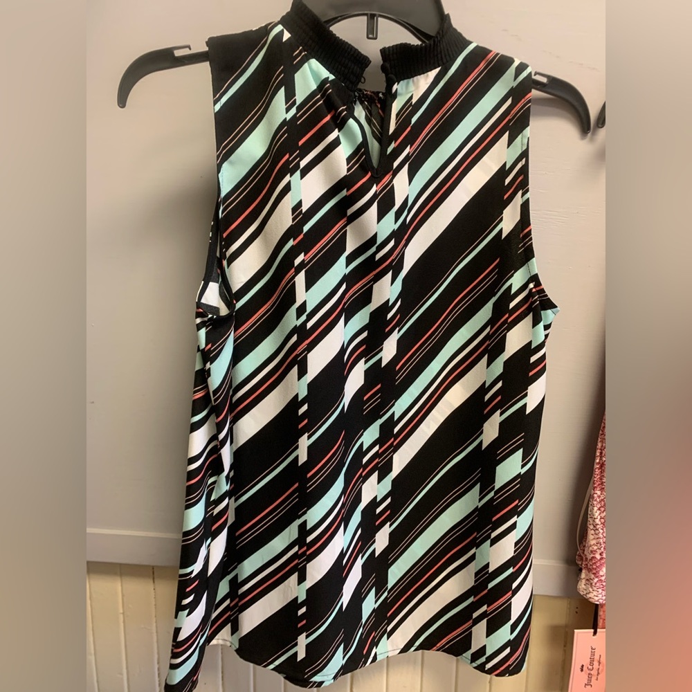 Elle blouse great colors mock neck size small NWTgreen pink black white colors